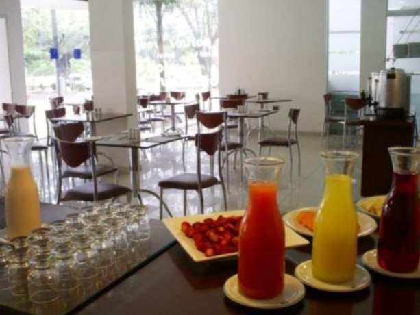 Imagen general del Hotel Lp Santa Cruz Centro. Foto 3