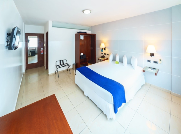 Imagen de la habitación del Hotel Lp Santa Cruz Centro. Foto 10