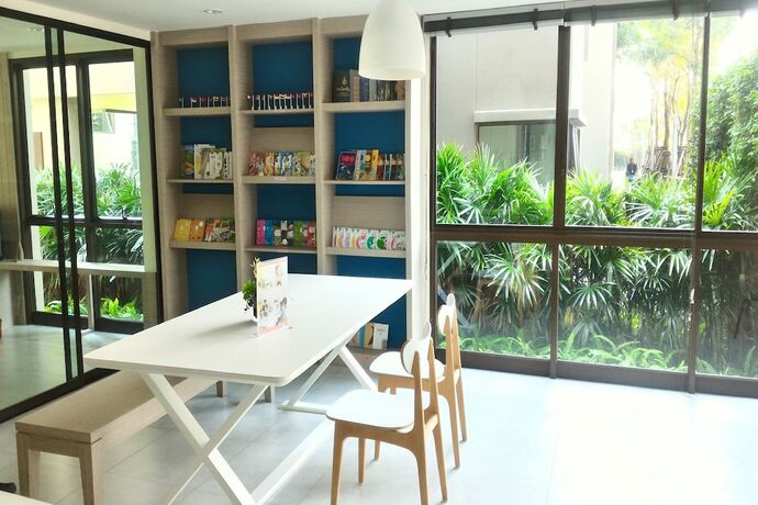 Imagen de los interiores del Hotel Lpn Beach Cha-am. Foto 11