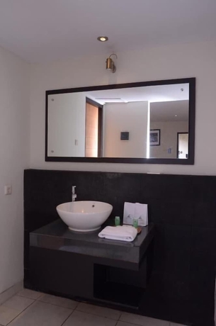 Imagen de la habitación del Hotel Lpp Convention Yogyakarta. Foto 14