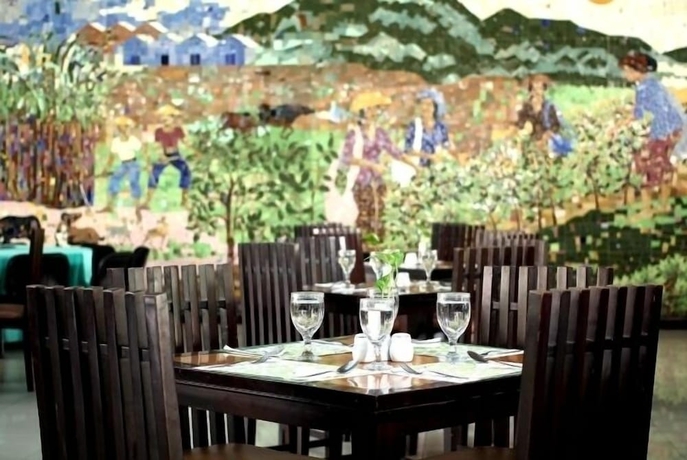 Imagen del bar/restaurante del Hotel Lpp Convention Yogyakarta. Foto 3