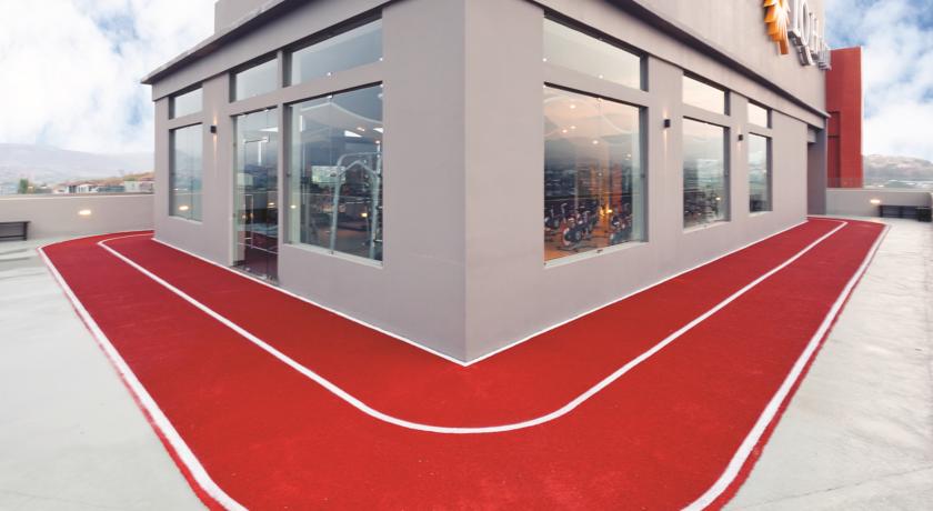 Imagen de los exteriores del Hotel Lq By Wyndham Tegucigalpa. Foto 8