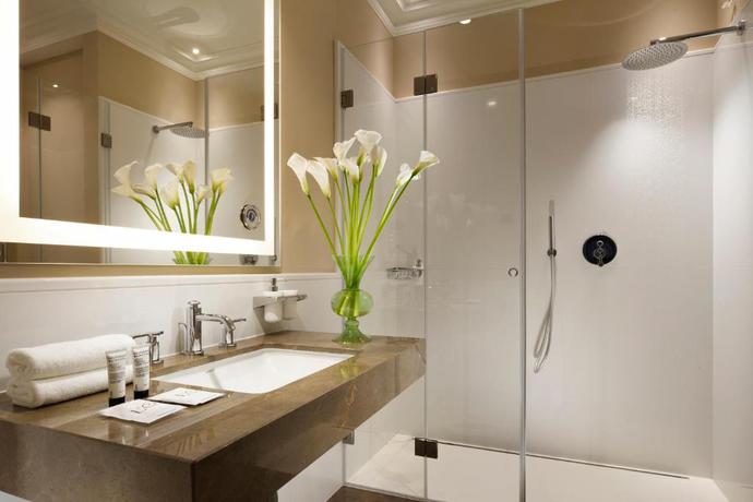 Imagen de la habitación del Hotel L’Orologio Roma. Foto 10