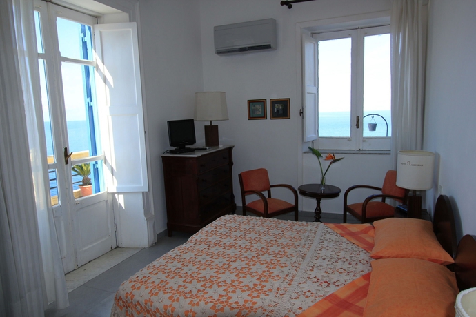 Imagen de los exteriores del Hotel L’ariana Isole Eolie - Una Esperienze. Foto 13