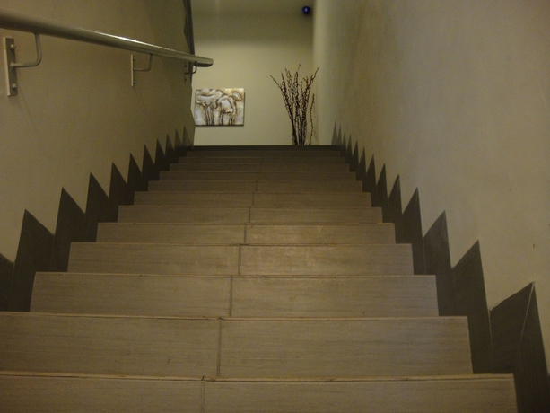 Imagen de los interiores del Hotel Lsn Taman Connaught. Foto 10