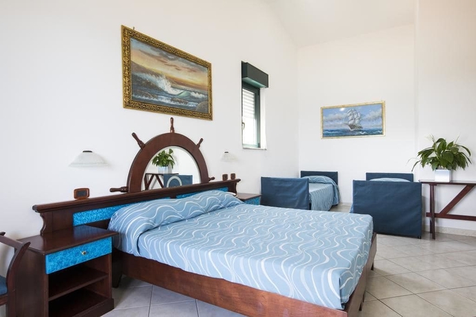 Imagen de la habitación del Hotel Lu' Maladroxia. Foto 11