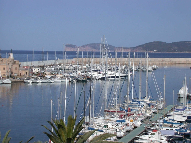 Imagen de los exteriores del Hotel Lu Palau De Antoni. Foto 7