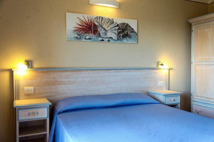 Imagen de la habitación del Hotel Lu Pitrali. Foto 13