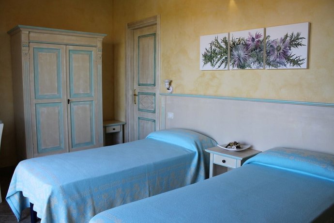 Imagen de la habitación del Hotel Lu Pitrali. Foto 14