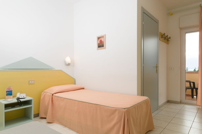 Imagen de la habitación del Hotel Lu'Hotel Porto Pino. Foto 10