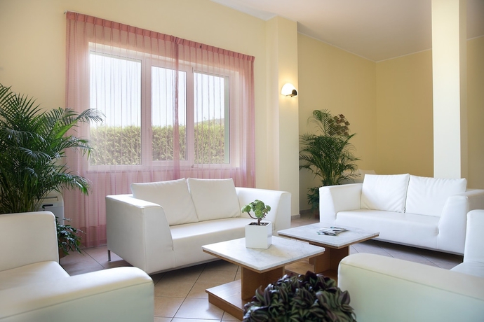 Imagen de los interiores del Hotel Lu'Hotel Porto Pino. Foto 18