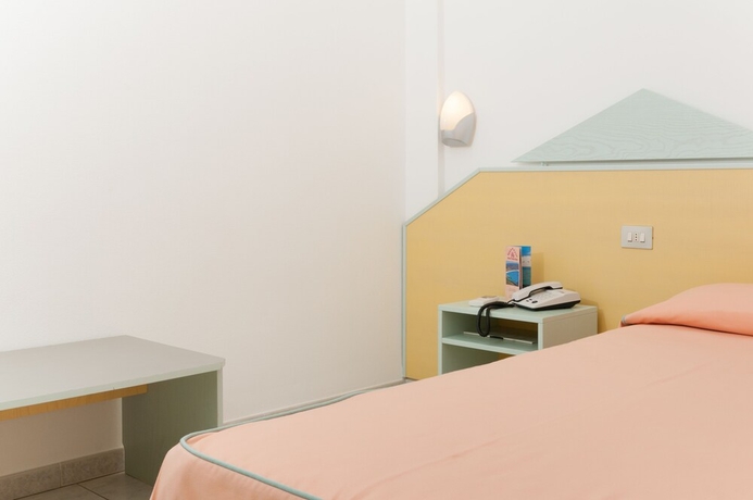 Imagen de la habitación del Hotel Lu'Hotel Porto Pino. Foto 12