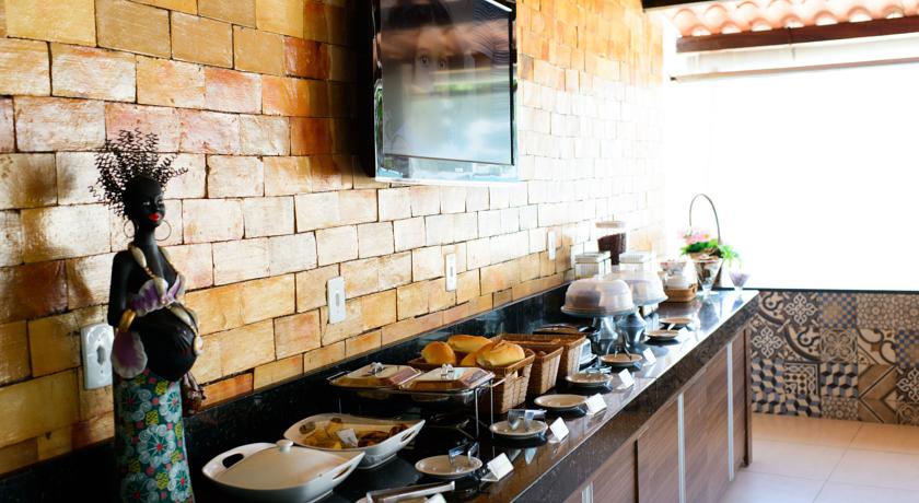 Imagen del bar/restaurante del Hotel Luar De Itapu&atilde;. Foto 2