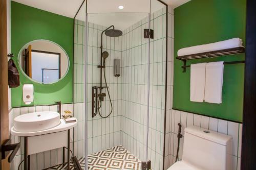 Imagen general del Hotel Lub d Bangkok Chinatown - Steps from Sam Yod MRT Station. Foto 11