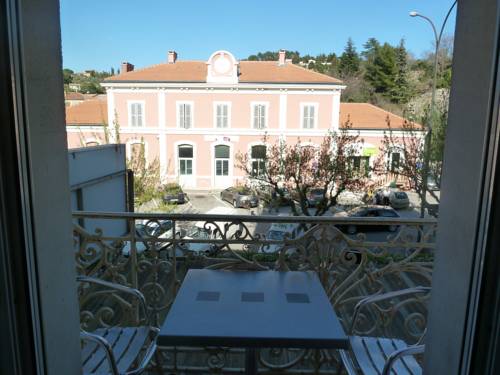 Imagen de la habitación del Hotel Luberon L'h&ocirc;tel. Foto 10