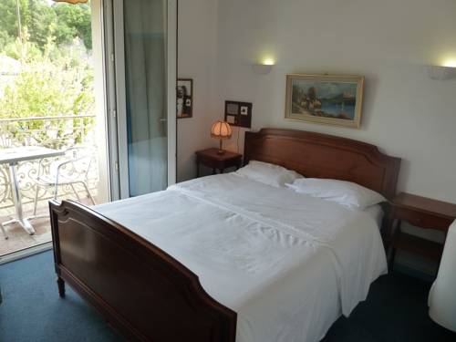 Imagen de la habitación del Hotel Luberon L'h&ocirc;tel. Foto 12