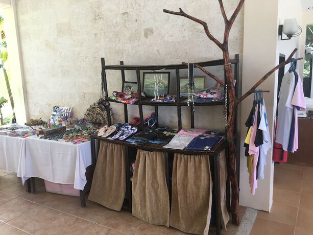 Imagen de los interiores del Hotel Lubi Resort Santander. Foto 12
