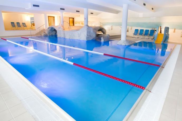 Imagen de la piscina del Hotel Lubicz Spa and Wellness. Foto 20