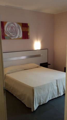 Imagen de la habitación del Hotel Lucania. Foto 10