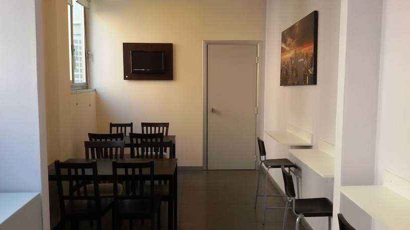 Imagen del bar/restaurante del Hotel Lucania. Foto 2