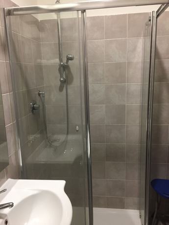 Imagen de la habitación del Hotel Lucania. Foto 16