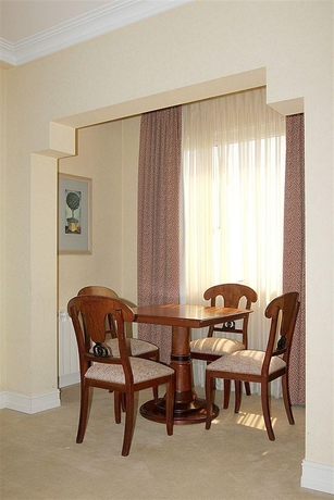 Imagen general del Hotel Lucania Palazzo. Foto 8