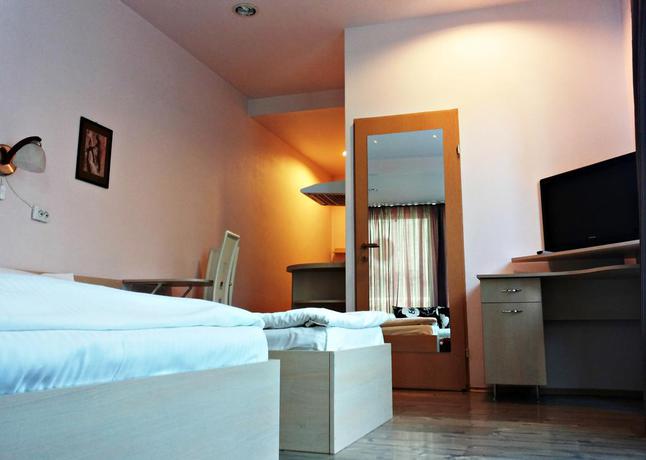 Imagen de la habitación del Hotel Lucas Aparthotel. Foto 3