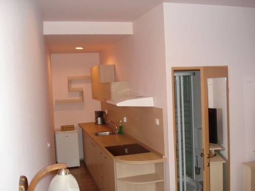 Imagen de la habitación del Hotel Lucas Aparthotel. Foto 6