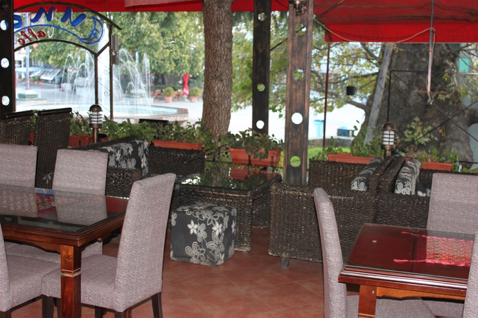 Imagen del bar/restaurante del Hotel Luccia Apartments- Very Central Cozy Condo. Foto 3