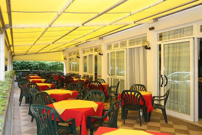 Imagen del bar/restaurante del Hotel Lucciola, Lido Di Jesolo. Foto 2