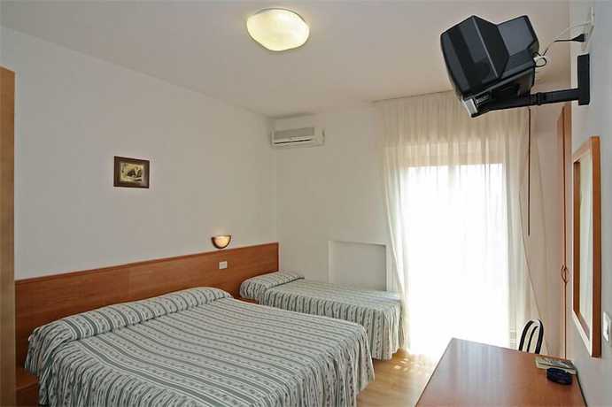 Imagen de la habitación del Hotel Lucciola, Lido Di Jesolo. Foto 7