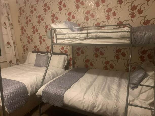 Imagen de la habitación del Hotel Lucena. Foto 17