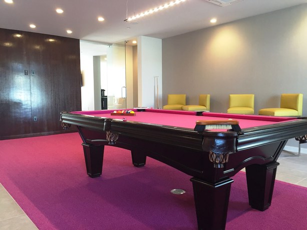 Imagen de los interiores del Hotel Lucent. Foto 20