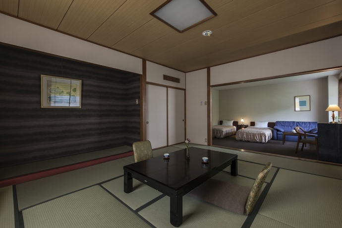 Imagen de la habitación del Hotel Lucent Takamiya. Foto 18