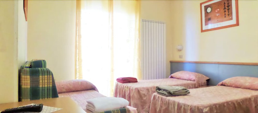 Imagen de la habitación del Hotel Lucerna, Arma di Taggia. Foto 10