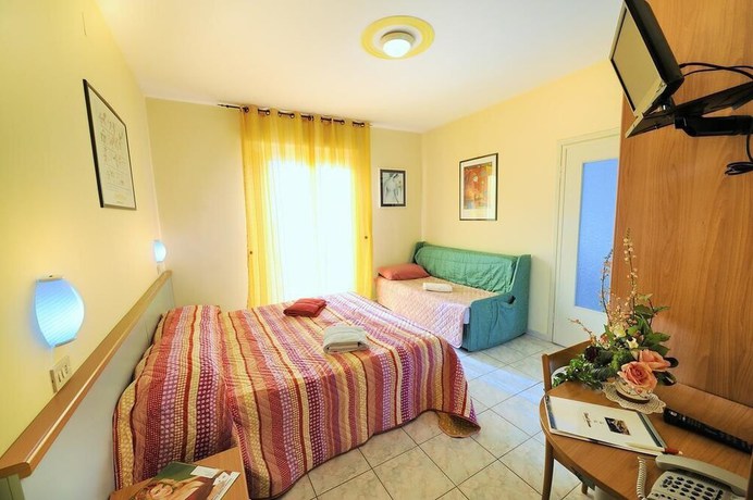 Imagen de la habitación del Hotel Lucerna, Arma di Taggia. Foto 12
