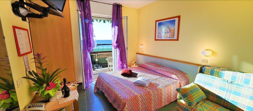 Imagen de la habitación del Hotel Lucerna, Arma di Taggia. Foto 17