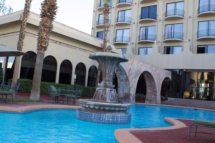 Imagen de los exteriores del Hotel Lucerna Ciudad Juarez. Foto 12