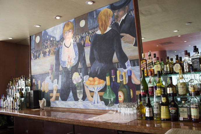 Imagen del bar/restaurante del Hotel Lucerna Culiacan. Foto 6
