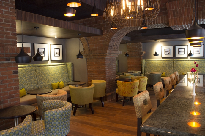 Imagen del bar/restaurante del Hotel Lucerna Tijuana. Foto 8