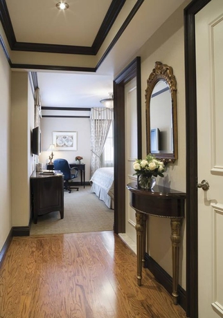 Imagen de la habitación del Hotel Lucerne. Foto 7