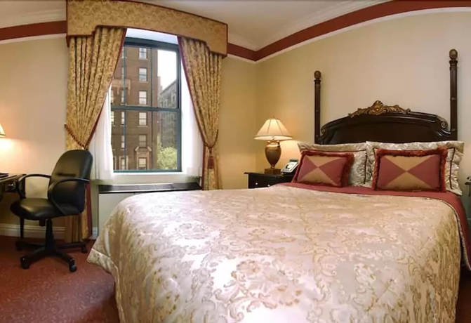 Imagen de la habitación del Hotel Lucerne. Foto 9