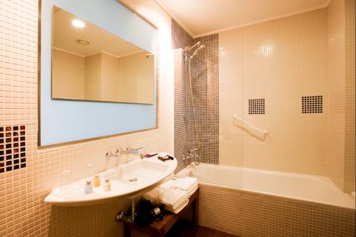 Imagen de la habitación del Hotel Luces Del Poniente. Foto 11