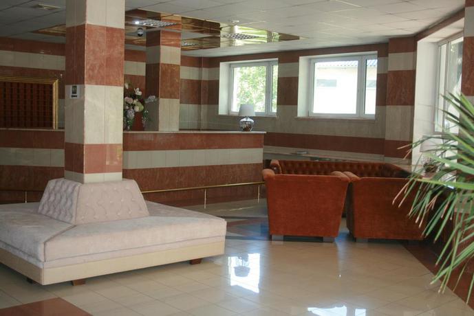 Imagen de los interiores del Hotel Luch. Foto 5