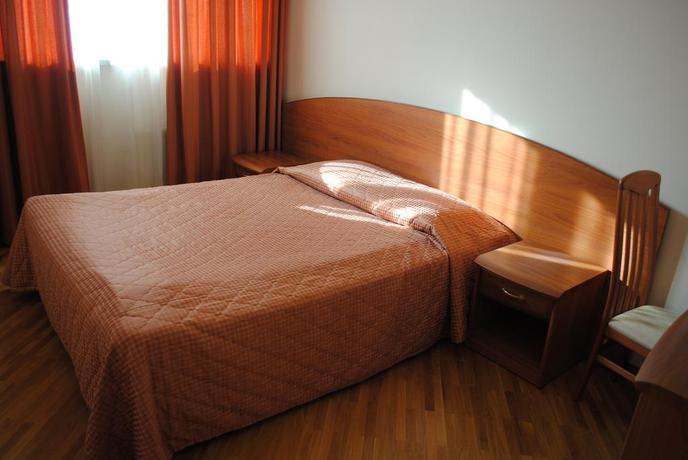 Imagen de la habitación del Hotel Luch. Foto 4