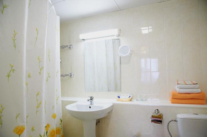 Imagen de la habitación del Hotel Luchesa. Foto 9