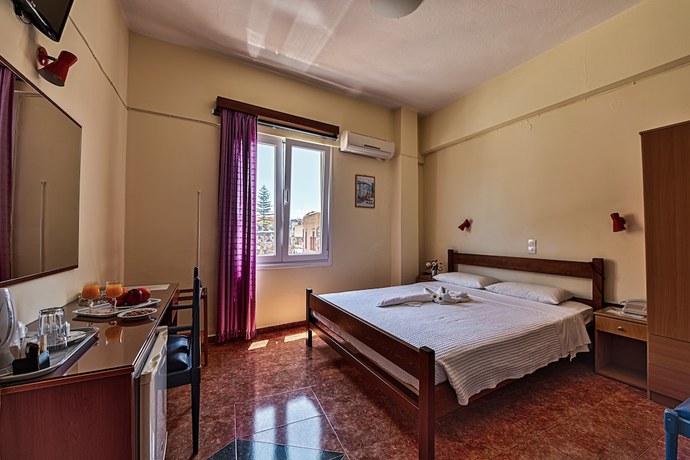 Imagen de la habitación del Hotel Lucia, Chania. Foto 9
