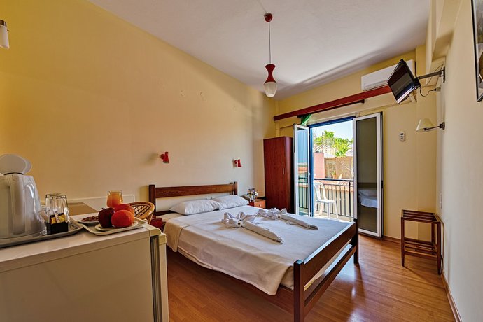 Imagen de la habitación del Hotel Lucia, Chania. Foto 10