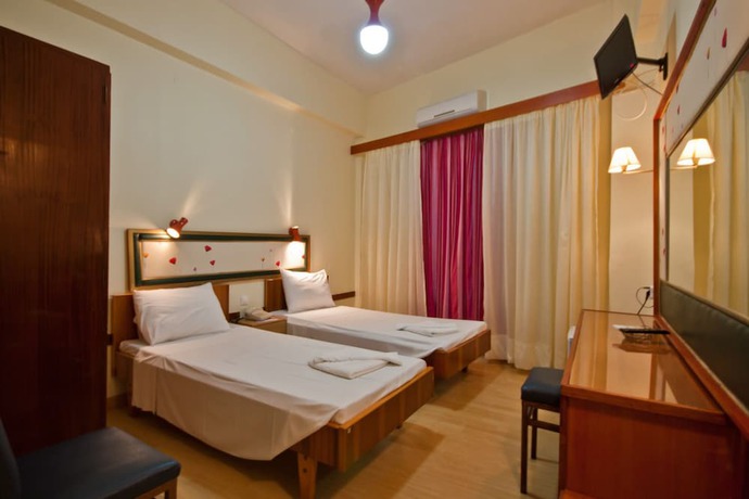 Imagen de la habitación del Hotel Lucia, Chania. Foto 11