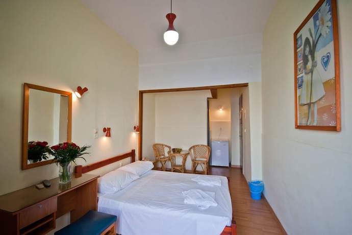 Imagen de la habitación del Hotel Lucia, Chania. Foto 14